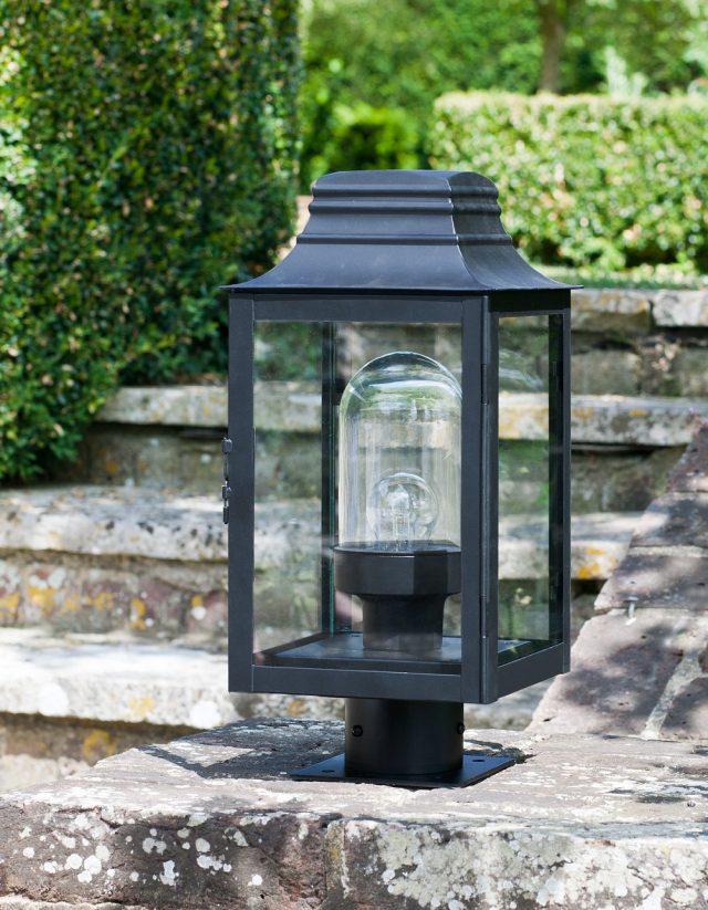 Бра VAUGHAN Dorset Post Light