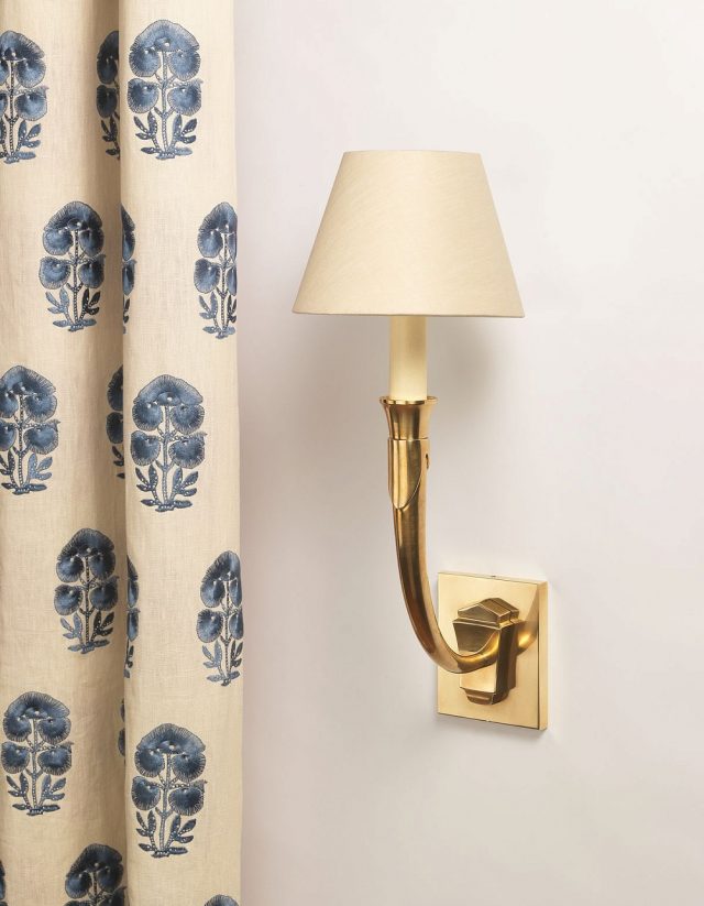 Бра VAUGHAN Flanders Horn Wall Light