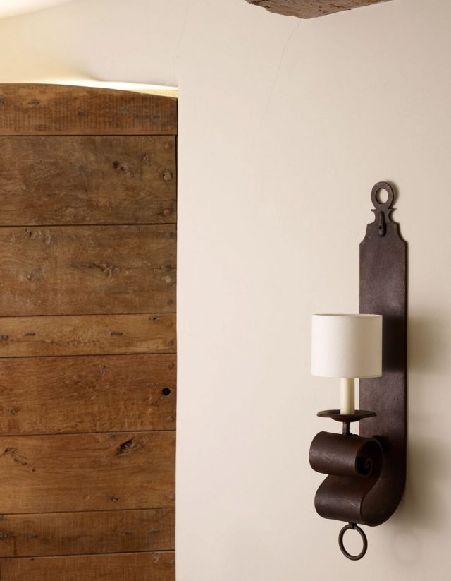 Бра VAUGHAN Jabron Iron Wall Light