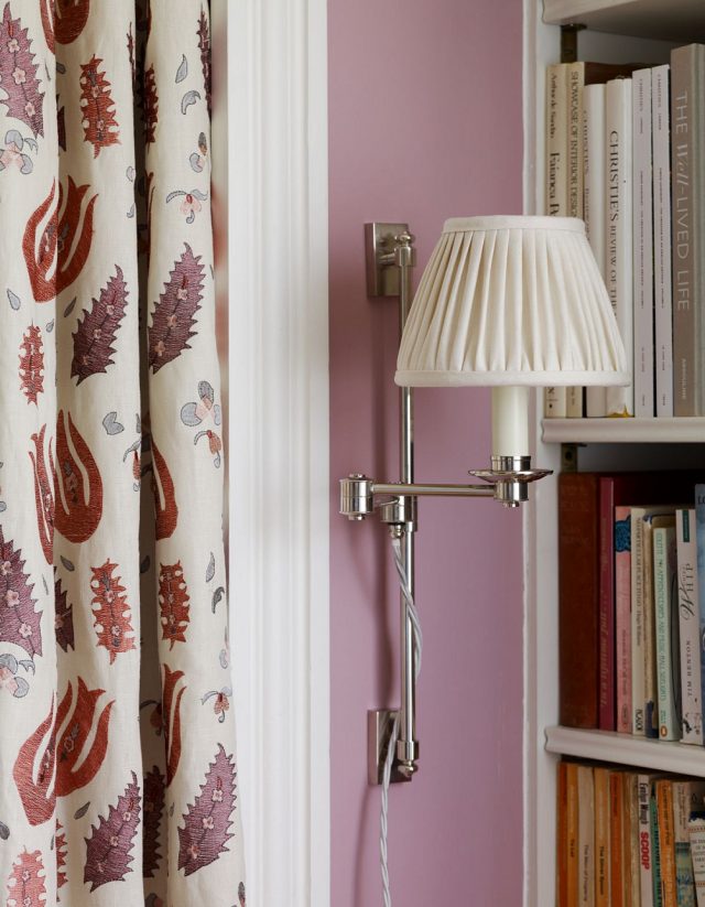 Бра VAUGHAN Oban Rise and Fall Wall Light
