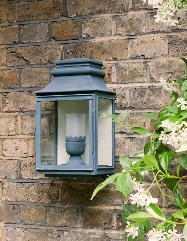 Бра VAUGHAN Valencay Wall Lantern