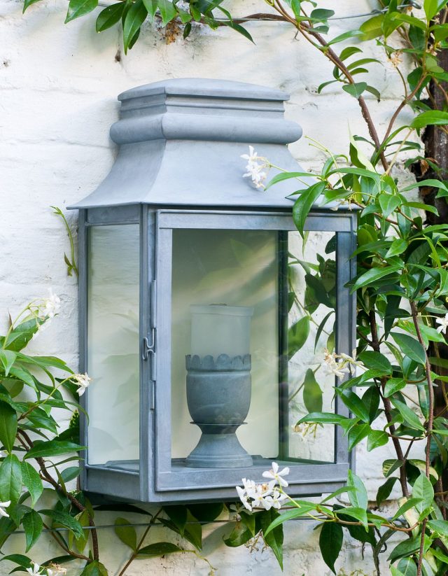Бра VAUGHAN Valencay Wall Lantern