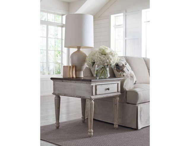 Декоративный стол American Drew End Table