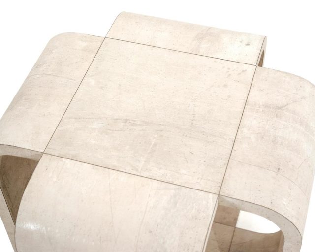 Декоративный стол John-Richard Chalonne End Table