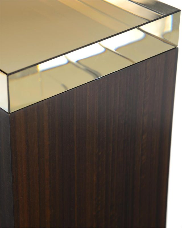 Декоративный стол John-Richard Morin End Table