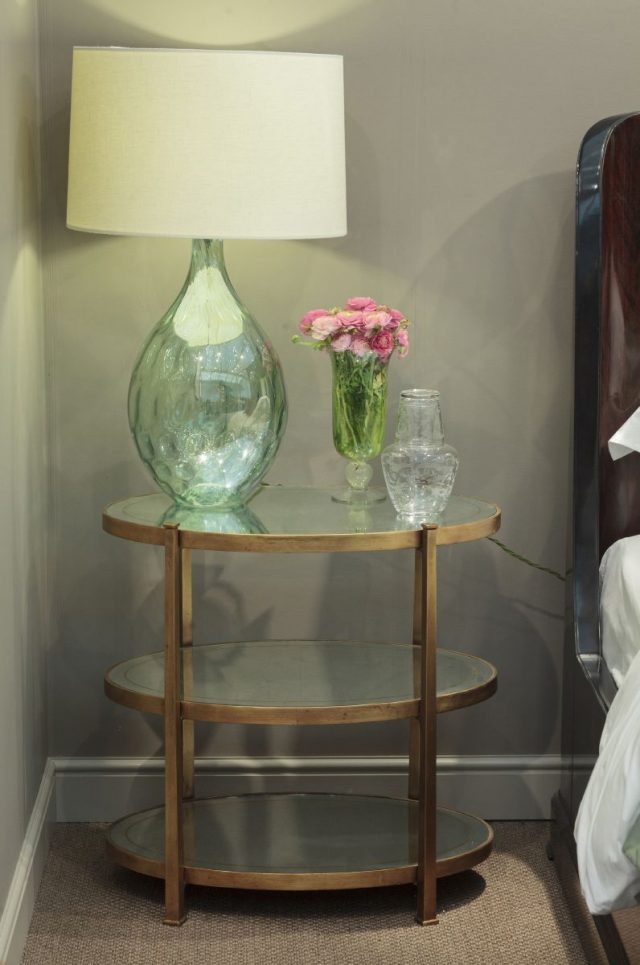 Декоративный стол Jonathan Charles Eglomise & Bronze Small Iron Three-Tier Table