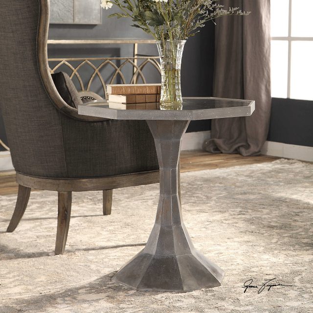 Декоративный стол UTTERMOST Aharon