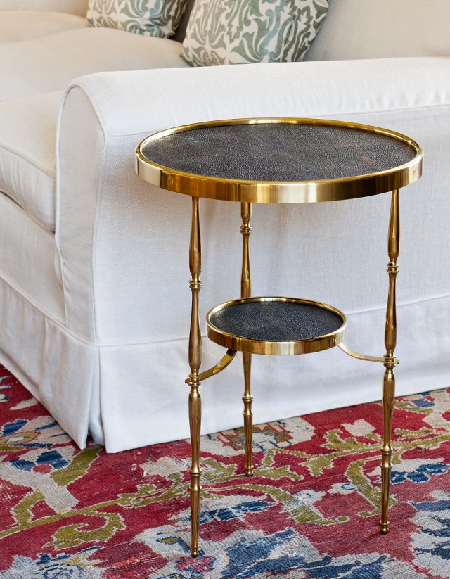 Декоративный стол VAUGHAN Capri Round Table