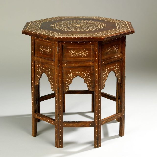 Декоративный стол VAUGHAN Octagonal Star Table