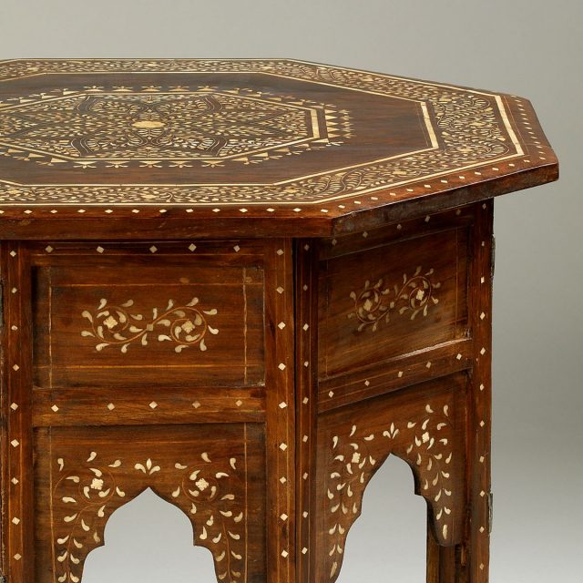 Декоративный стол VAUGHAN Octagonal Star Table