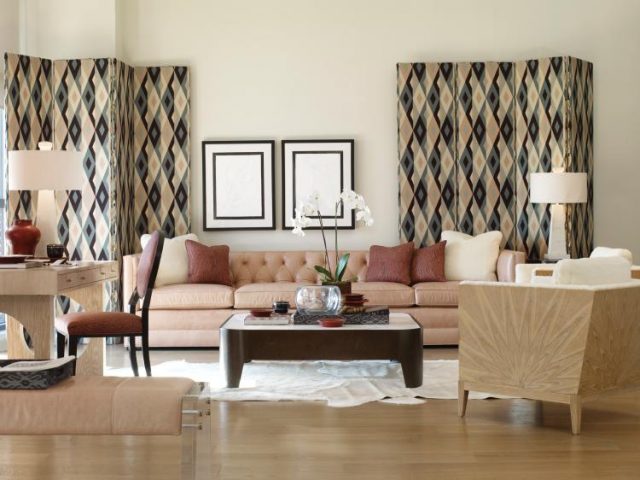 Диван Century Furniture Matteo Large Tufted Sofa