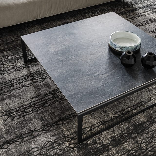 Коктейльный стол Cattelan Italia KITANO