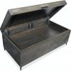 Коктейльный стол HOOKER FURNITURE Carved Chest