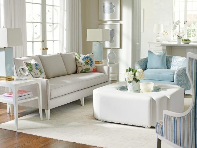 Коктейльный стол LEXINGTON CLARENDON UPHOLSTERED COCKTAIL TABLE