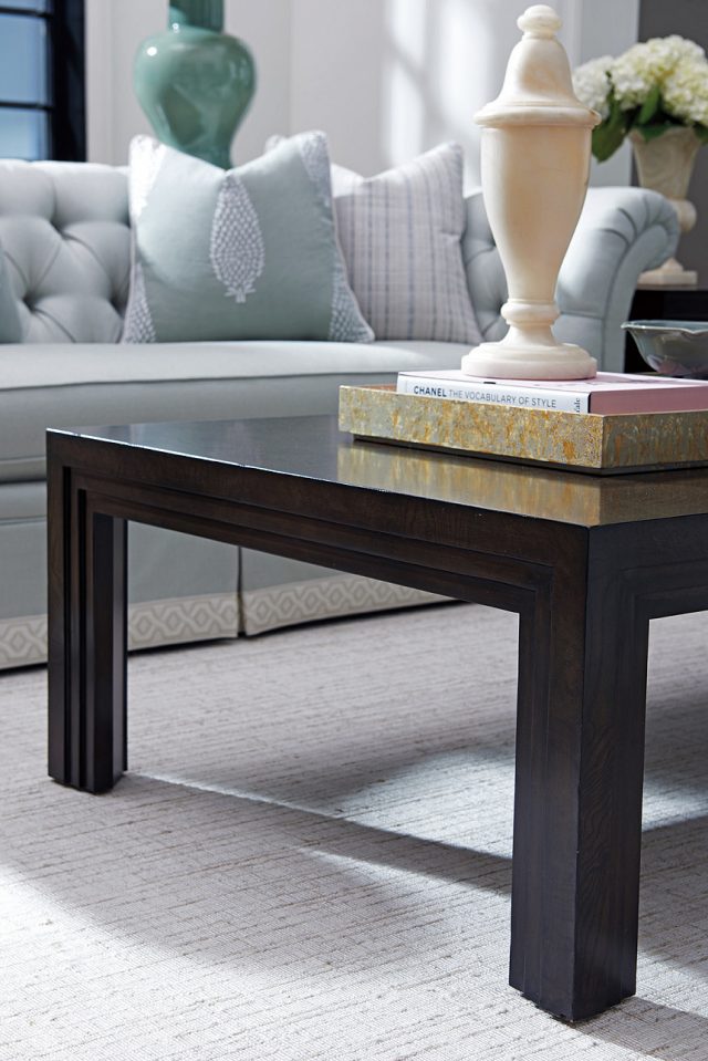 Коктейльный стол LEXINGTON ESSEX COCKTAIL TABLE