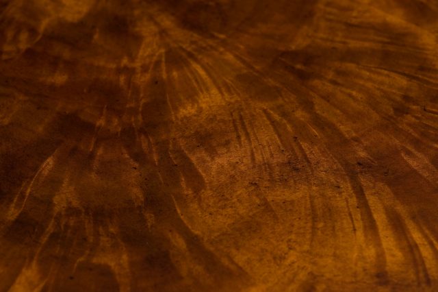 Коктейльный стол Theodore Alexander OUTSTANDING FLAME COCKTAIL TABLE
