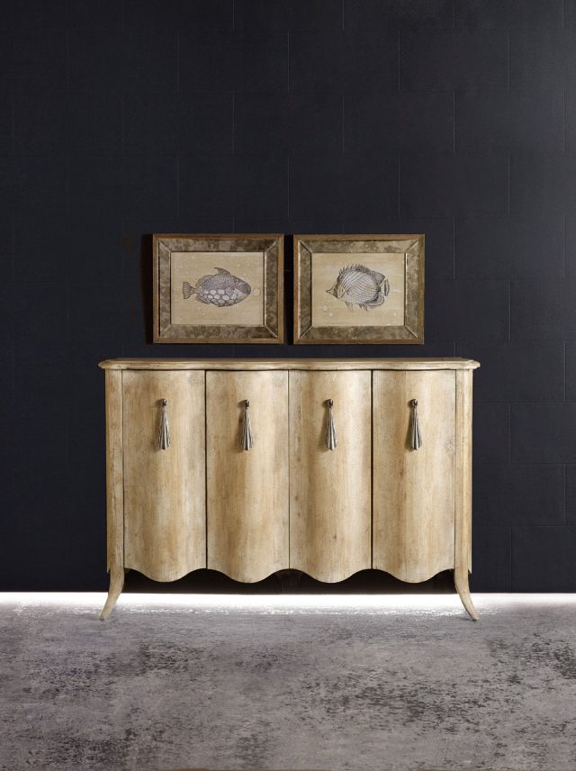 Комод HOOKER FURNITURE HOOKER ACCENTS DRAPED CREDENZA