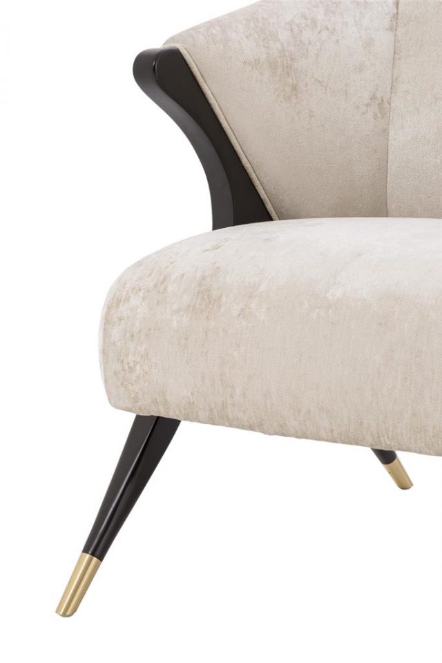 Кресло EICHHOLTZ PAVONE CHAIR BEIGE