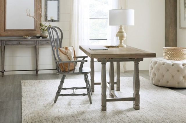 Обеденный стол HOOKER FURNITURE CIAO BELLA FRIENDSHIP DINING TABLE NATURAL/GRAY
