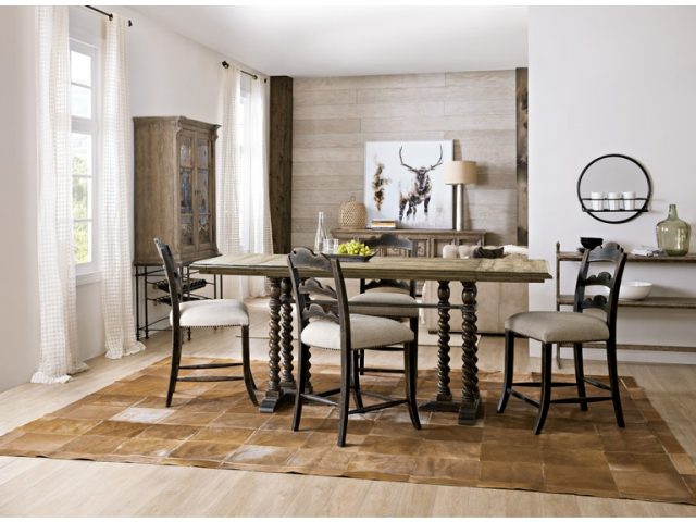 Обеденный стол HOOKER FURNITURE LA GRANGE FRIENDSHIP DINING TABLE