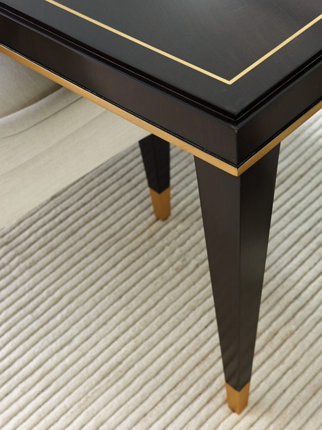 Обеденный стол LEXINGTON MANHATTAN DINING TABLE