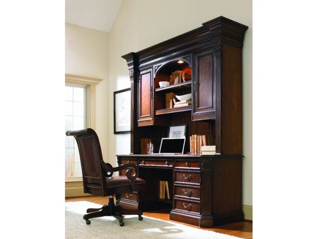 Офисное кресло HOOKER FURNITURE EUROPEAN RENAISSANCE II SWIVEL CHAIR