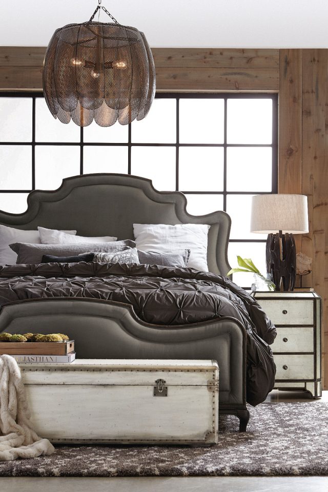 Прикроватная тумба HOOKER FURNITURE ARABELLA MIRRORED THREE-DRAWER