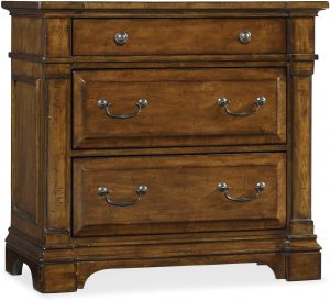 Прикроватная тумба HOOKER FURNITURE TYNECASTLE THREE-DRAWER BACHELORS