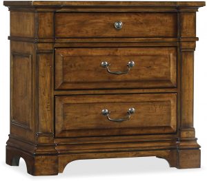Прикроватная тумба HOOKER FURNITURE TYNECASTLE THREE-DRAWER NIGHTSTAND