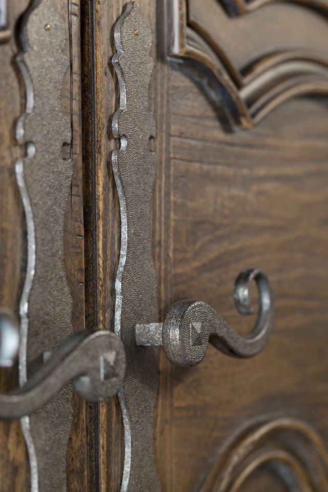 Шкаф HOOKER FURNITURE HILL COUNTRY LAKEHILLS WARDRODE