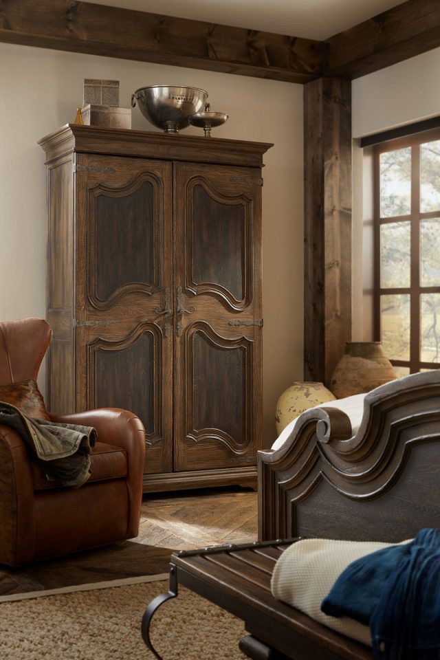 Шкаф HOOKER FURNITURE HILL COUNTRY LAKEHILLS WARDRODE
