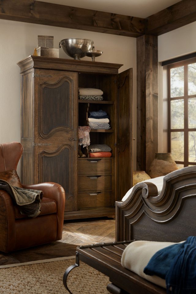 Шкаф HOOKER FURNITURE HILL COUNTRY LAKEHILLS WARDRODE