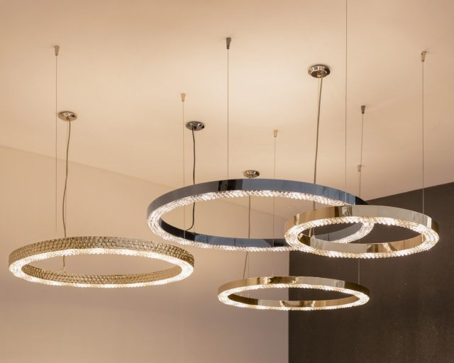 Люстра Castro Lighting METIS HAMMERED 40 SUSPENSION