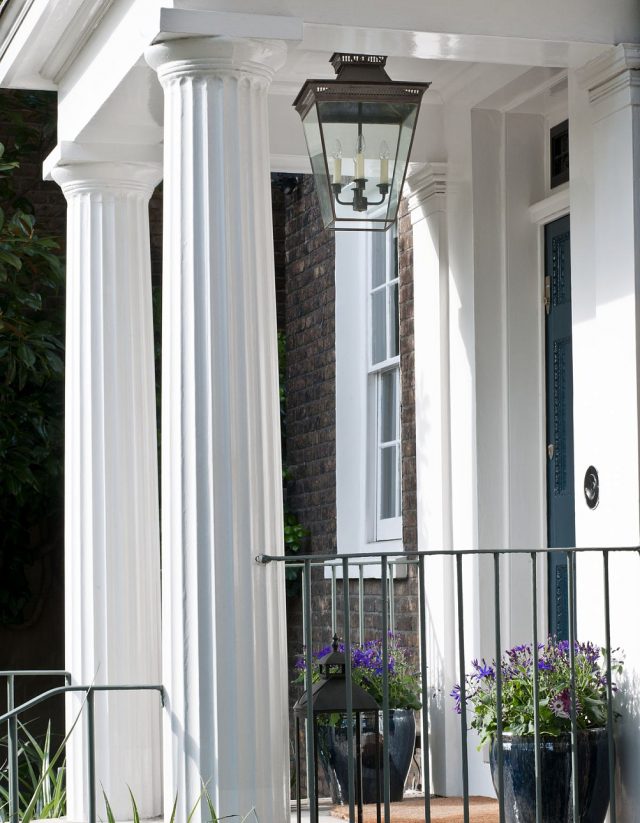Люстра VAUGHAN Mottisfont Porch Lantern