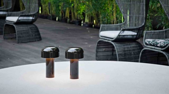Настольная лампа FLOS Bellhop Table Lamp