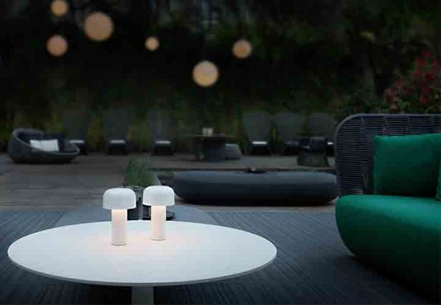 Настольная лампа FLOS Bellhop Table Lamp