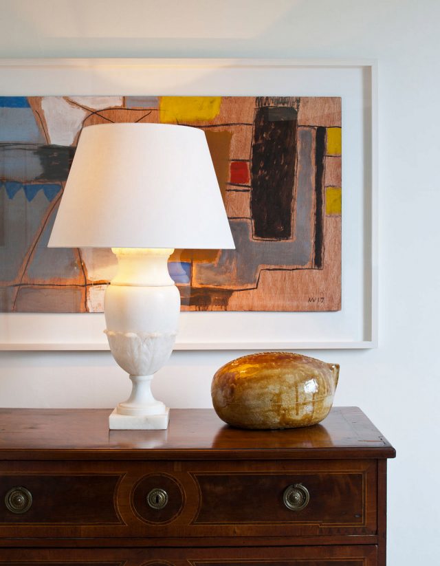 Настольная лампа VAUGHAN Alba Alabaster Urn Table Lamp