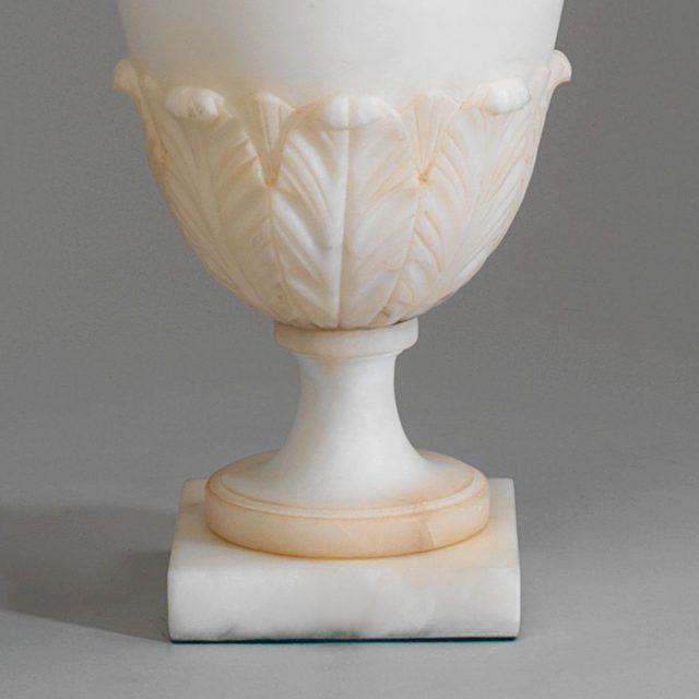 Настольная лампа VAUGHAN Amalfi Alabaster Urn Table Lamp