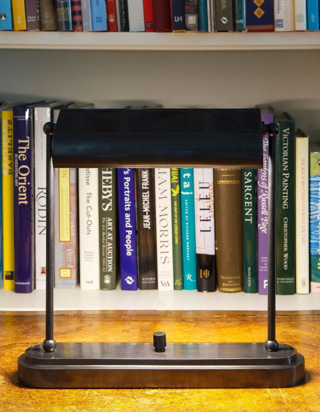 Настольная лампа VAUGHAN Hadley Desk Lamp