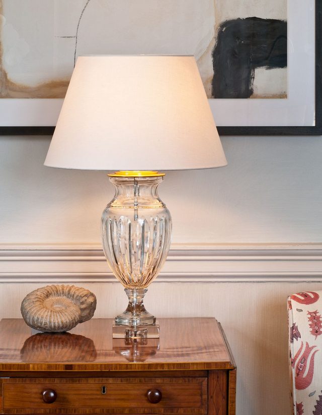 Настольная лампа VAUGHAN Lilford Glass Urn Table Lamp