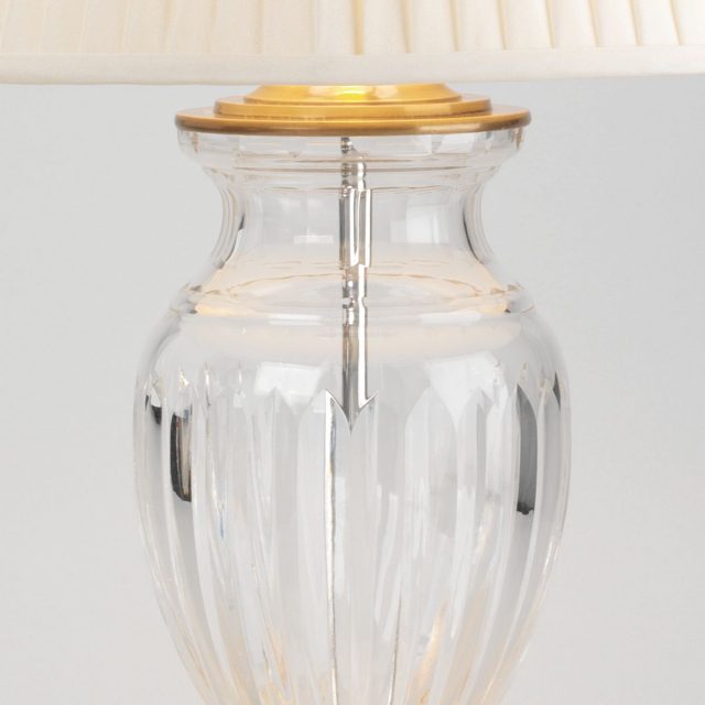 Настольная лампа VAUGHAN Lilford Glass Urn Table Lamp