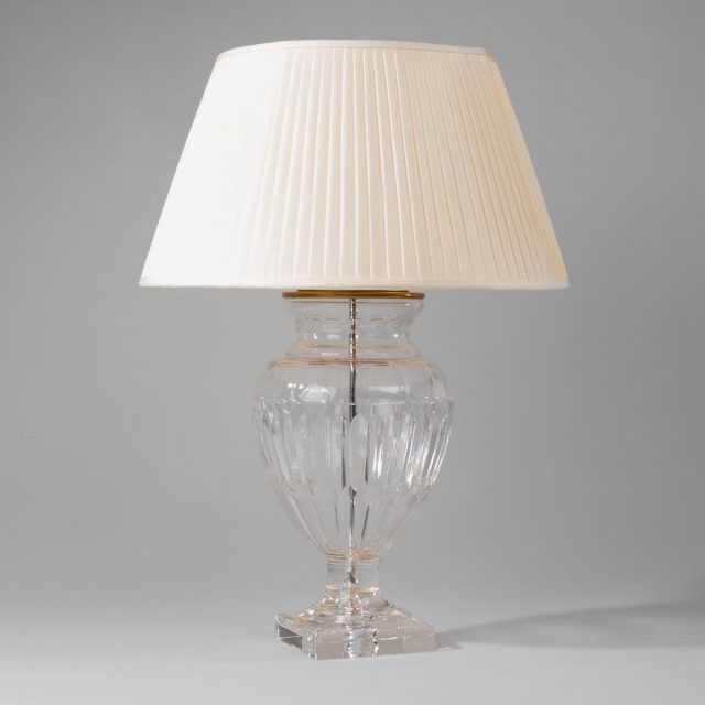 Настольная лампа VAUGHAN Meldon Glass Urn Table Lamp