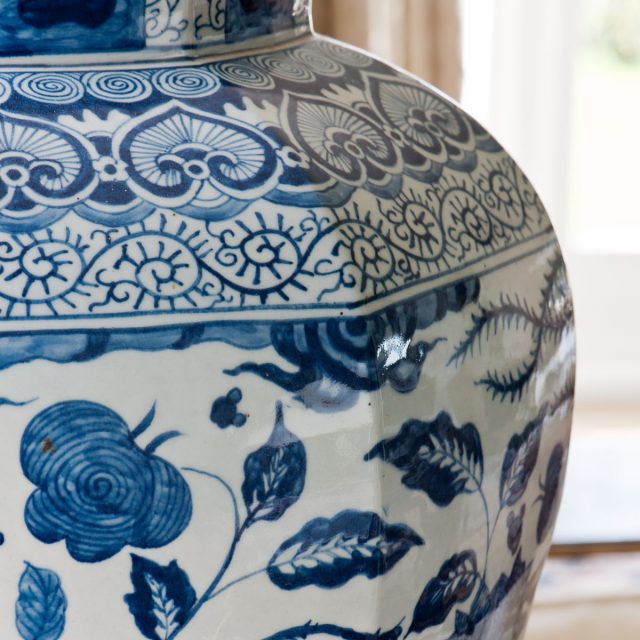 Настольная лампа VAUGHAN Octagonal Imari Vase