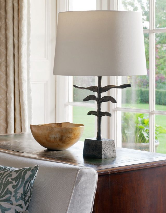 Настольная лампа VAUGHAN Phoenix Table Lamp