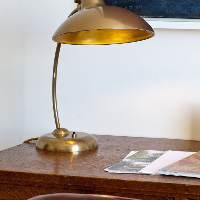 Настольная лампа VAUGHAN Tring Desk Lamp
